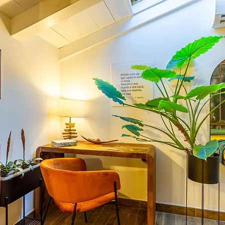 Apartamento Casapoesia A Palazzo Pallavicini *