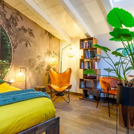 Casapoesia A Palazzo Pallavicini Apartamento *