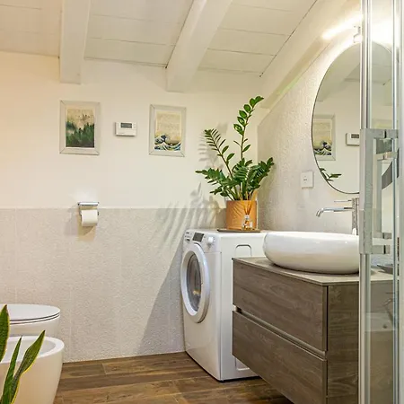 Casapoesia A Palazzo Pallavicini Apartamento