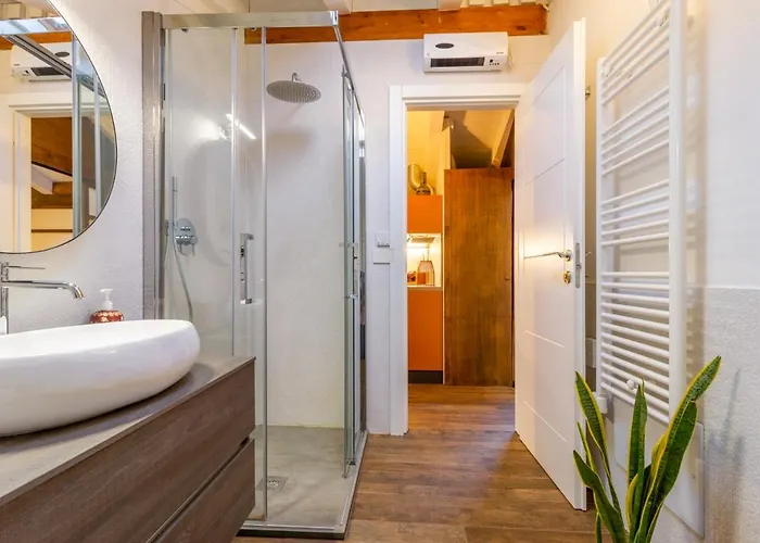 Casapoesia A Palazzo Pallavicini דירה *