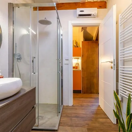 Casapoesia A Palazzo Pallavicini Apartment *